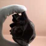 Schnitzereien - Human Heart Mahagoni Obsidian